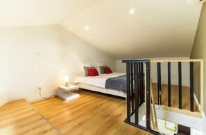 2 Schlafzimmer, Bügeleisen/Bügelbrett, Bettwäsche