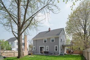 Exterior - Luxury Appleton Home - 4 Bedrooms, Free Parking! (Appleton)