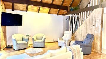 Smart TV, computer monitors