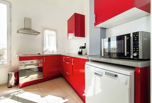Réfrigérateur, micro-ondes