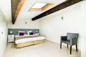 3 Schlafzimmer, Bügeleisen/Bügelbrett, Bettwäsche
