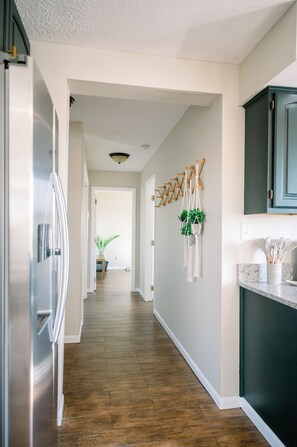 Interior - Yellow Spring’s Estate on 68 + Pet Friendly (Springfield)