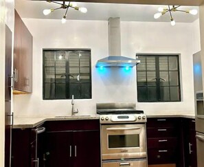 Private kitchen - University Retreat (Tucson)