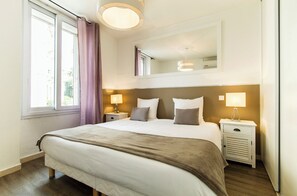 1 bedroom, iron/ironing board, internet, bed sheets - Florella Residences 2 pièces République (Cannes)
