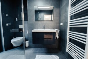 公寓 | 浴室 | 淋浴设施、免费洗浴用品、吹风机、毛巾