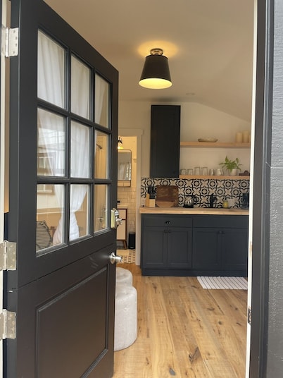 Nearest Los Olivos Private Guest Cottage to all Wine Rooms