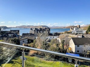 Property grounds - The Penthouse, Beautiful sea views, Centre of Oban (Oban)
