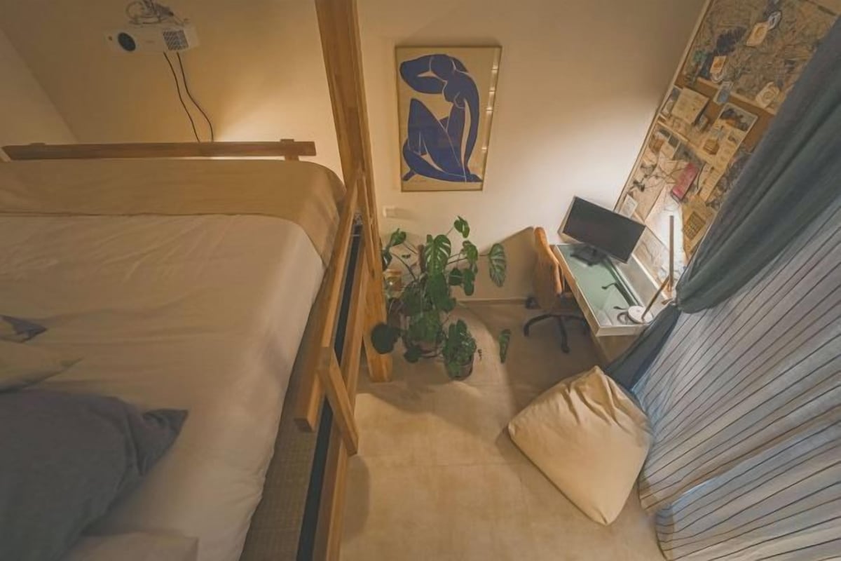 Egyptian cotton sheets, premium bedding, down comforters