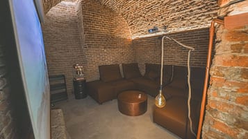 奢華套房 | 客廳 | 50-吋平面電視、數位頻道、電視、地暖系統