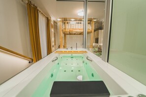 Luxury Suite - 4 Bears Studios (Madrid)