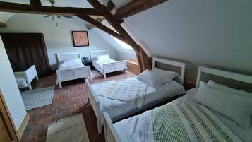 10 bedrooms, bed sheets