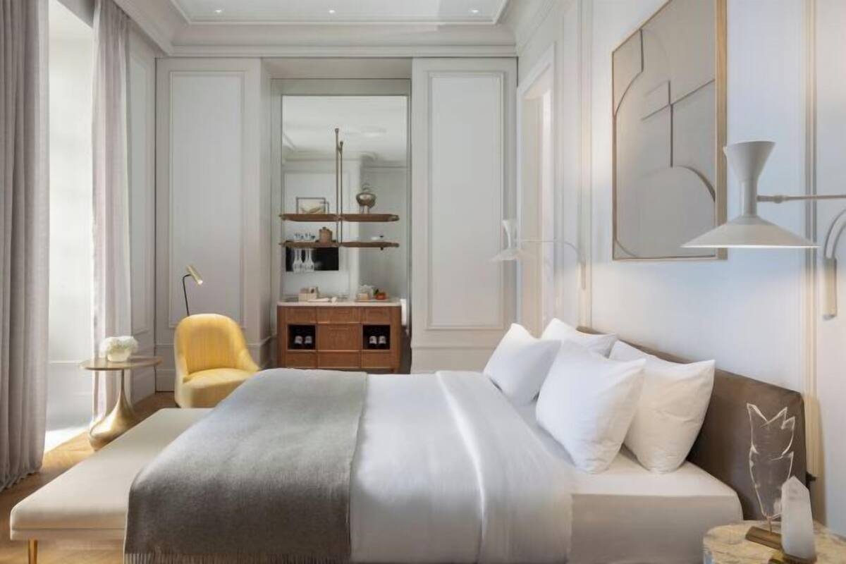 Ropa de cama de alta calidad y minibar