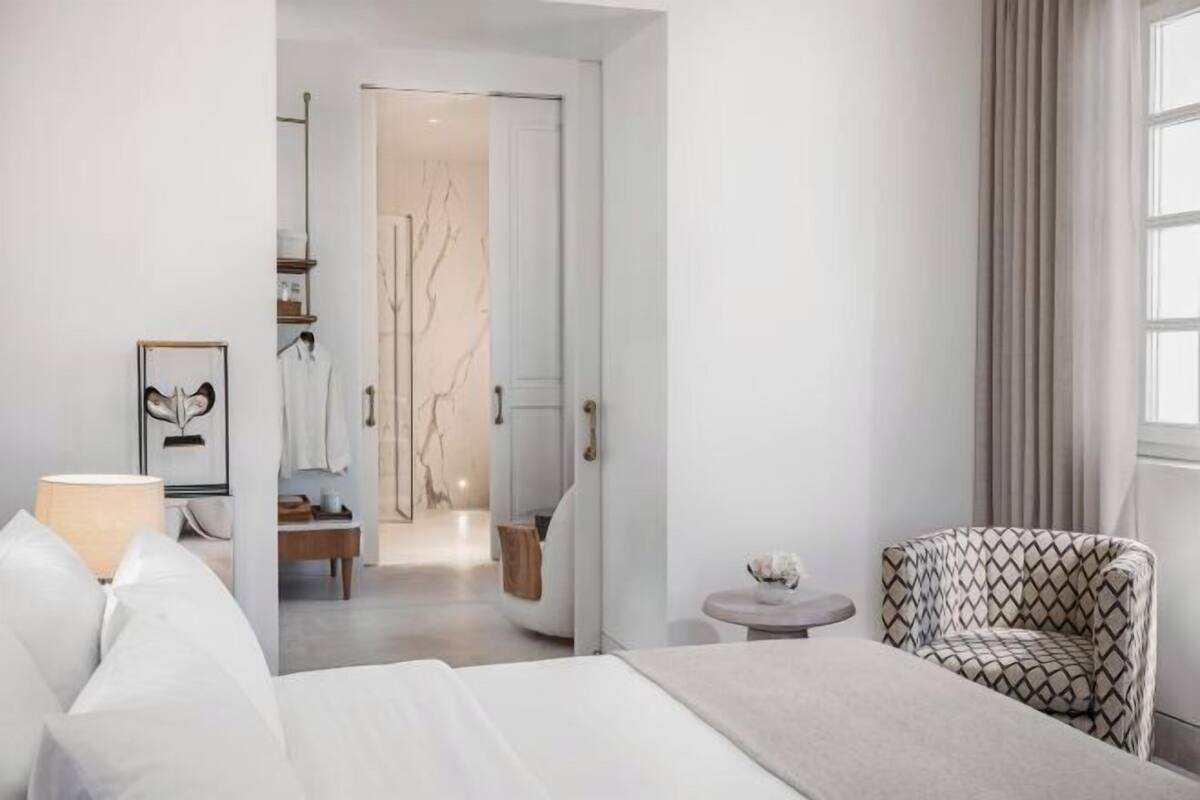 Ropa de cama de alta calidad y minibar