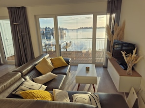 TV, fireplace, video library, stereo