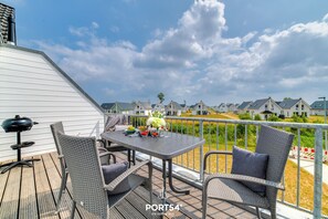 Outdoor dining - Ostseeloft - 1st Floor, Infrared Sauna, Balcony, Beach Chair, Parking Space (Olpenitz)