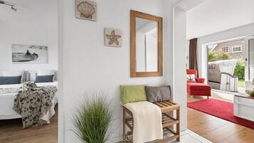 1 bedroom, free WiFi, bed sheets