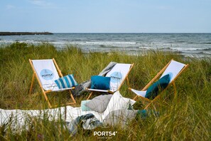På stranden