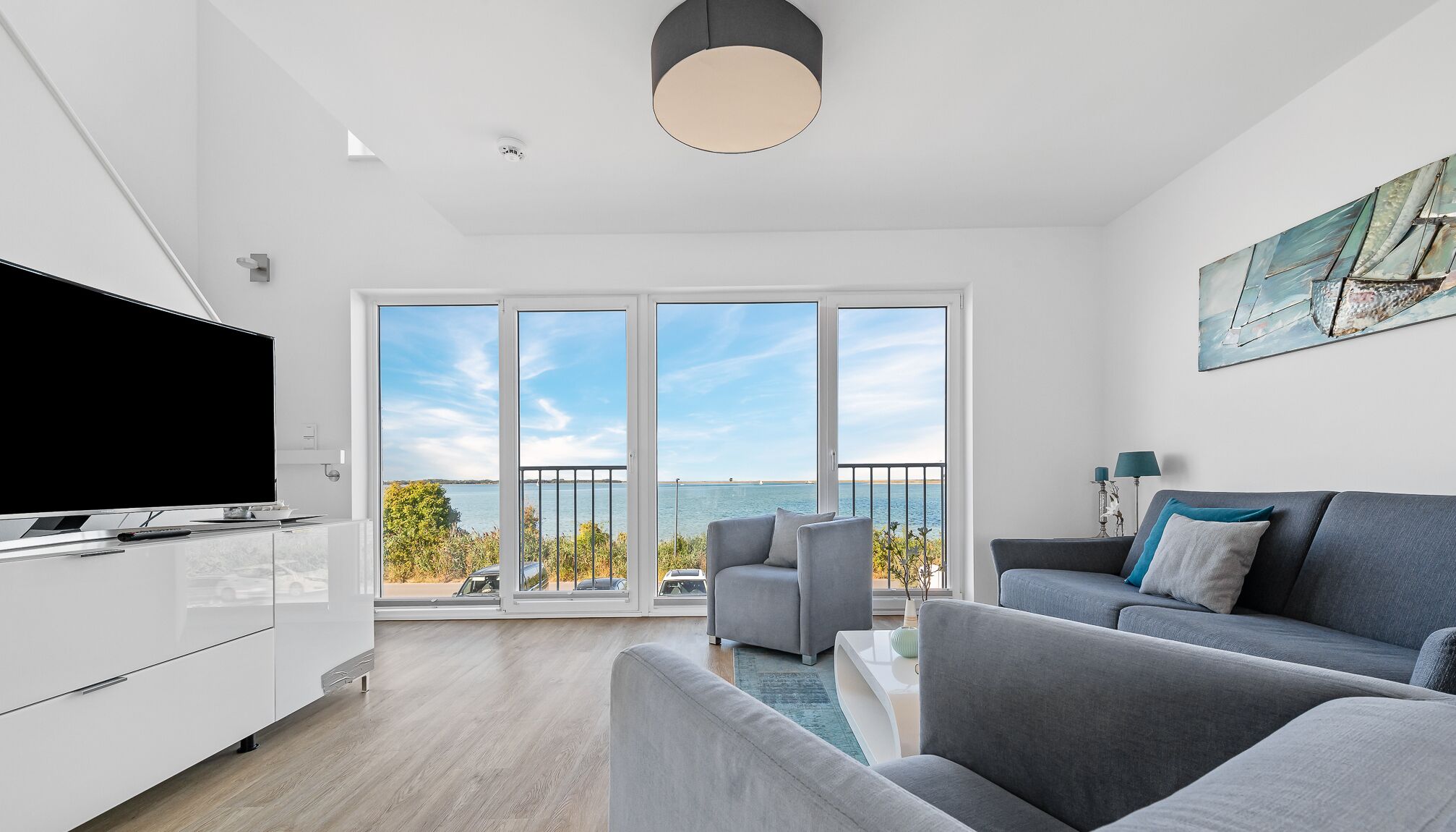 TV, fireplace, stereo