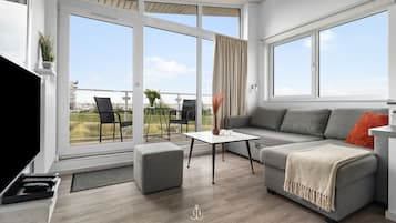 Fernseher, Kamin, DVD-Player, Stereoanlage