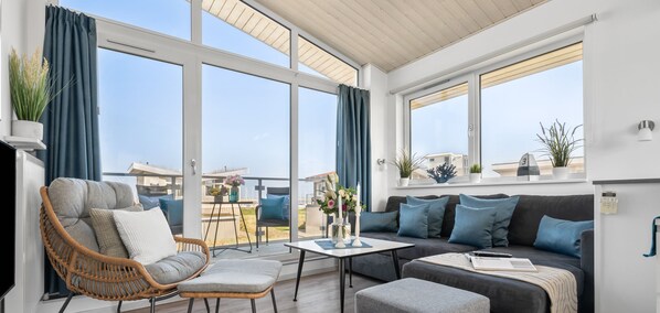 TV, fireplace, DVD player, stereo