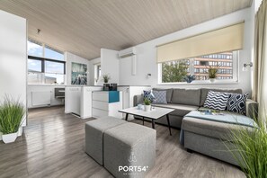 TV, fireplace, DVD player, stereo