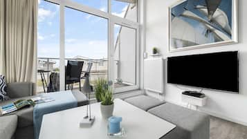 TV, fireplace, DVD player, stereo