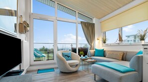 TV, fireplace, DVD player, stereo