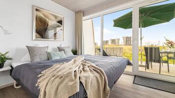 2 Schlafzimmer, Reisekinderbett, kostenloses WLAN