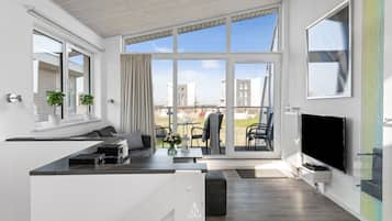 Fernseher, Kamin, DVD-Player, Stereoanlage