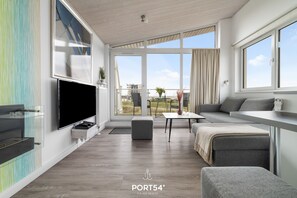 Tv, pejs, dvd-afspiller, stereoanlæg