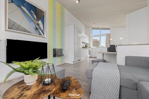 TV, fireplace, DVD player, stereo