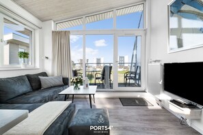 Fernseher, Kamin, DVD-Player, Stereoanlage