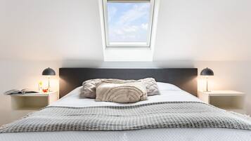 3 bedrooms, iron/ironing board, travel crib, free WiFi