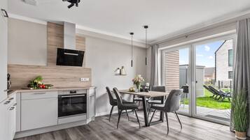 Refrigerador, microondas, horno y parrilla de estufa