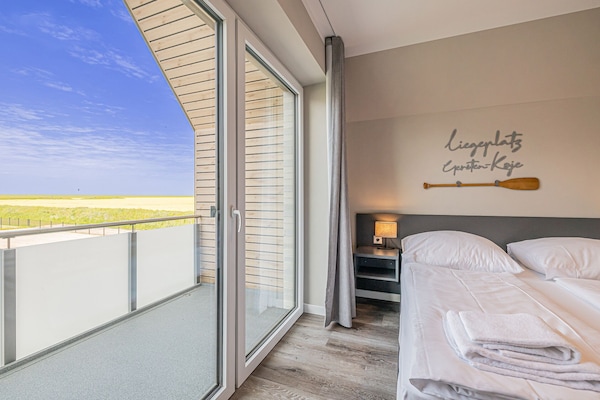 3 quartos, ferros/tábuas de passar roupa, berço de viagem