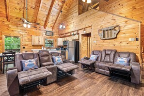 Smart-TV, peis, TV-spill og DVD-spiller