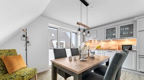 Dining - Coast 8 - 2 bedrooms, shower room, balcony, stylishly furnished (Westerdeichstrich)