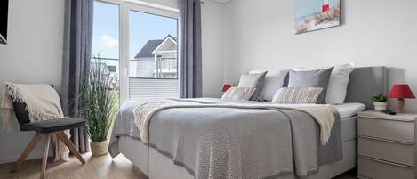 2 bedrooms, iron/ironing board, travel cot, free WiFi