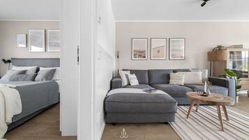 Fernseher, Tischtennisplatte