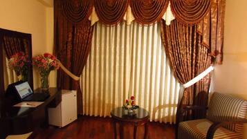 Comfort Room | Free WiFi, bed sheets