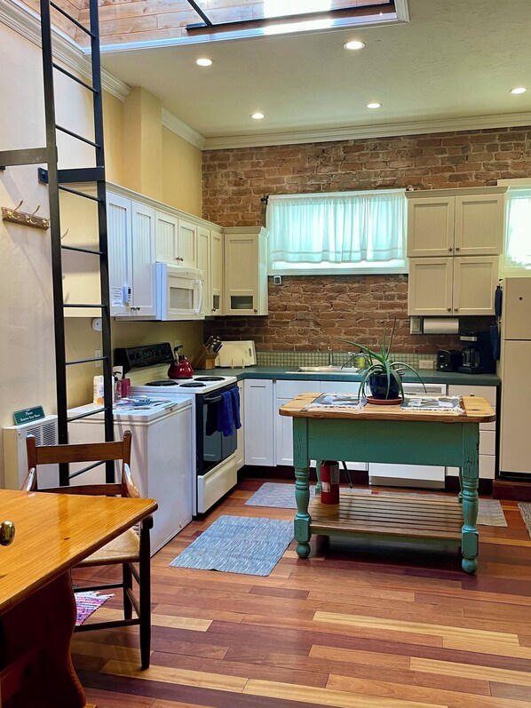 Microwave, oven, stovetop, dishwasher