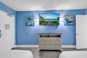 1 slaapkamer, een strijkplank/strijkijzer, wifi, beddengoed