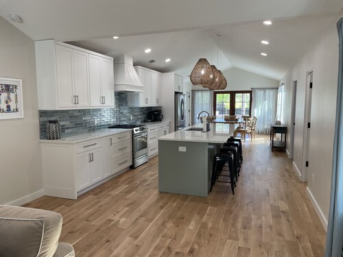 Close to Village & Pier, quiet retreat, bunk room  with toys, games, books & TV