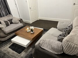 House | 2 bedrooms, free WiFi, bed sheets