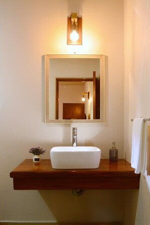 In-room safe, iron/ironing board, free WiFi - Natura Hotel y Villas  (Zihuatanejo)