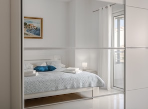6 bedrooms, free cots/infant beds - Villa Blanka (Podgora)
