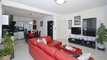 Villa (Six Bedroom Villa with Swimming Pool ) | Living room | TV, ping pong