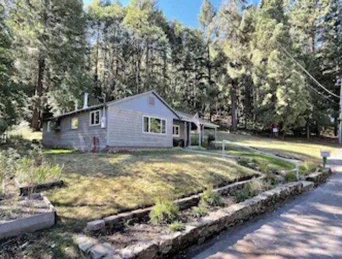 Cottage at the bottom of the mountain