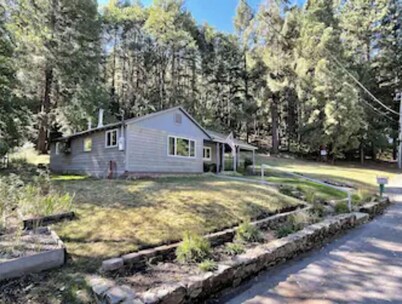 Cottage at the bottom of the mountain