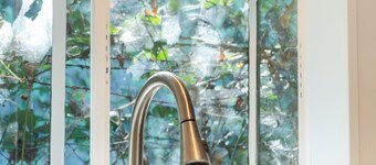 Downtown Cottage, Off-street parking, dog friendly